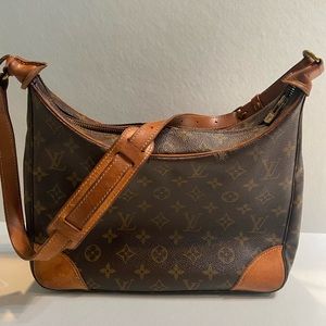 Adorable vintage LV!